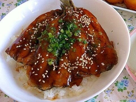 タレが美味しい☆いわしの蒲焼丼